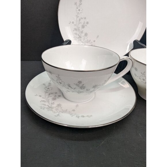 Contemporary Fine China by Noritake Breeze 2032 Replacement Pieces Lot of 7 Read - Picture 2 of 10